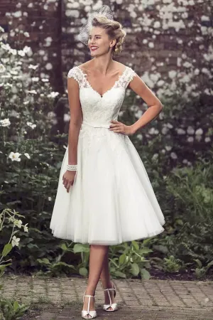 A-Line Wedding Dress Tea Length Lace Short Bridal Gown WD747