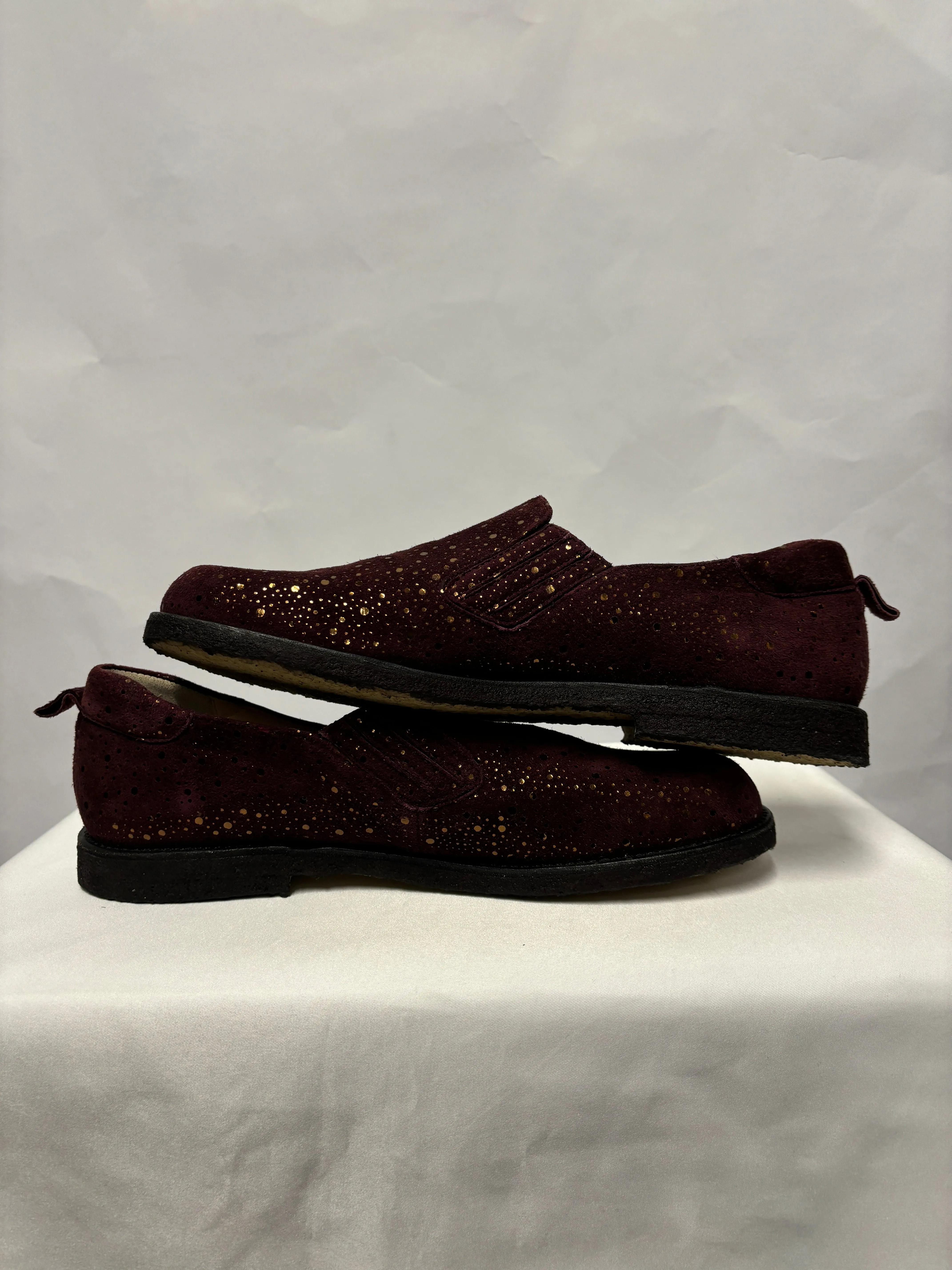 Angulus Burgundy Suede and Gold Polk Dot Shoes 7.5