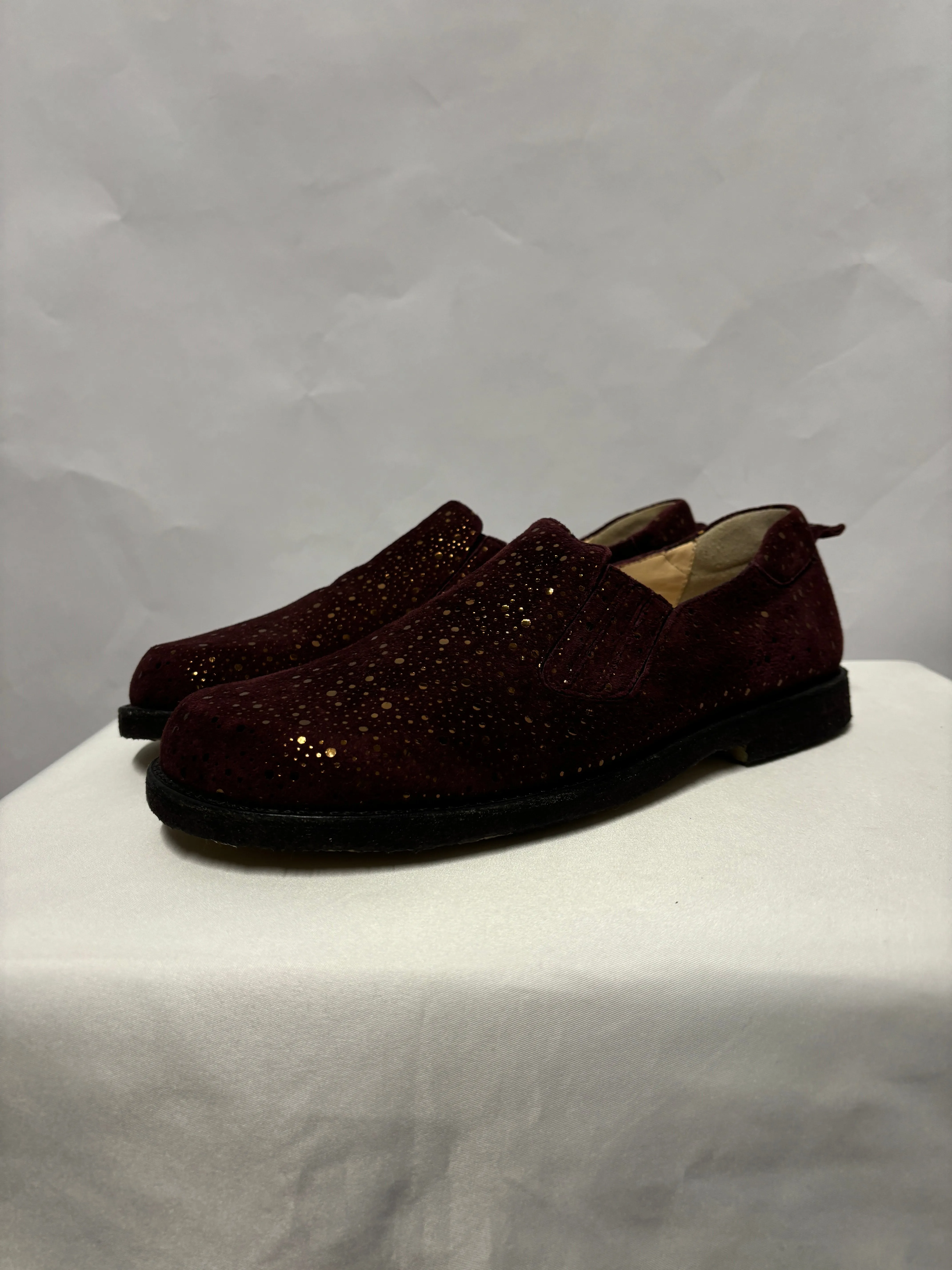 Angulus Burgundy Suede and Gold Polk Dot Shoes 7.5