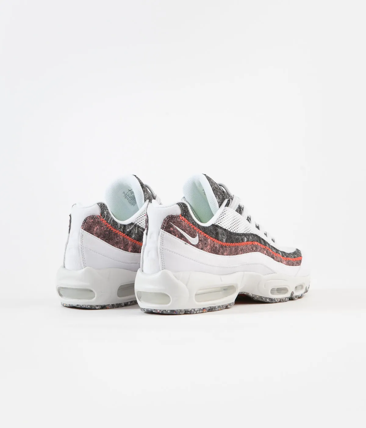 Nike Air Max 95 Shoes - White / Photon Dust - Bright Crimson