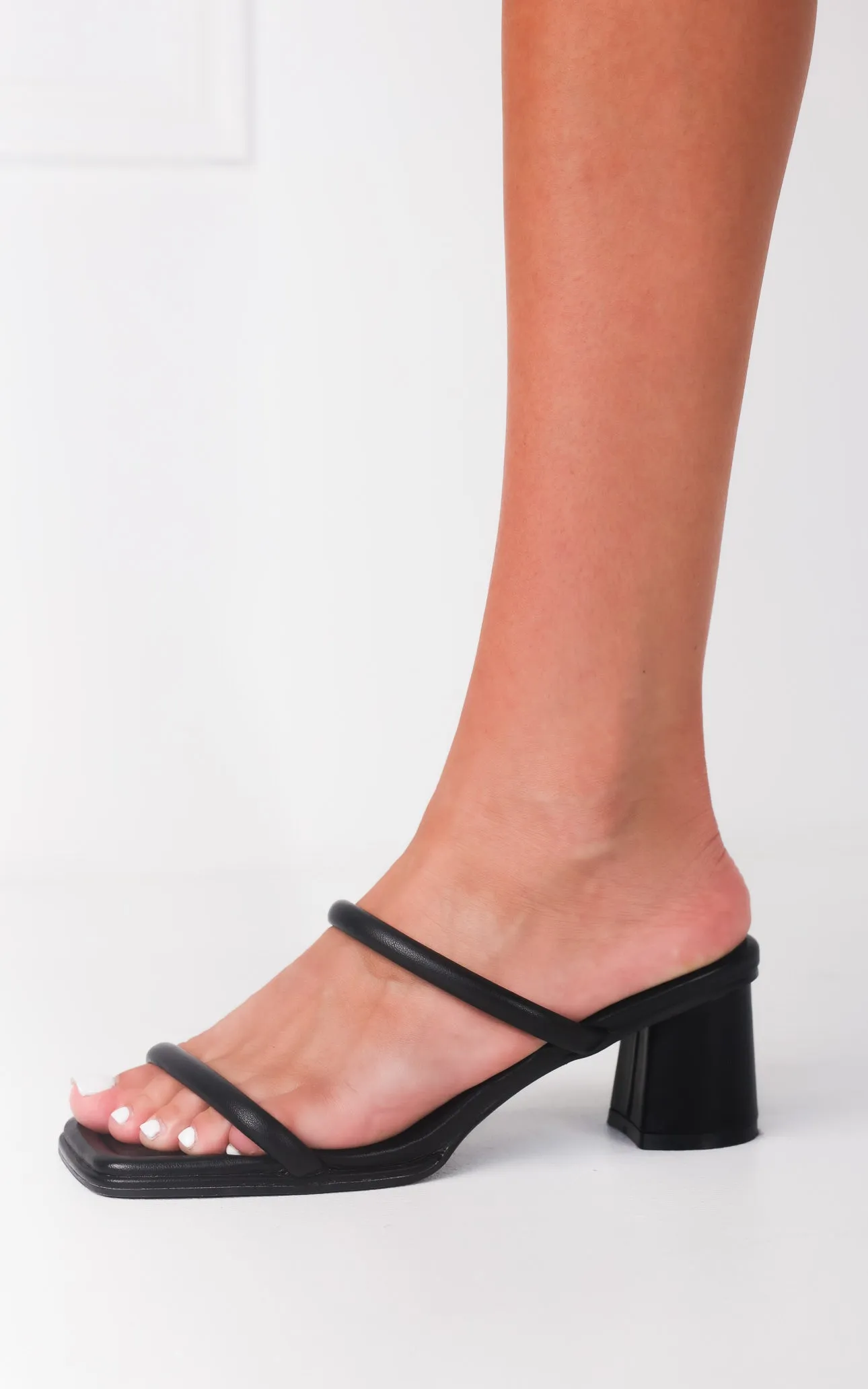 (Preorder) Zealand Block Mule Heels - Black