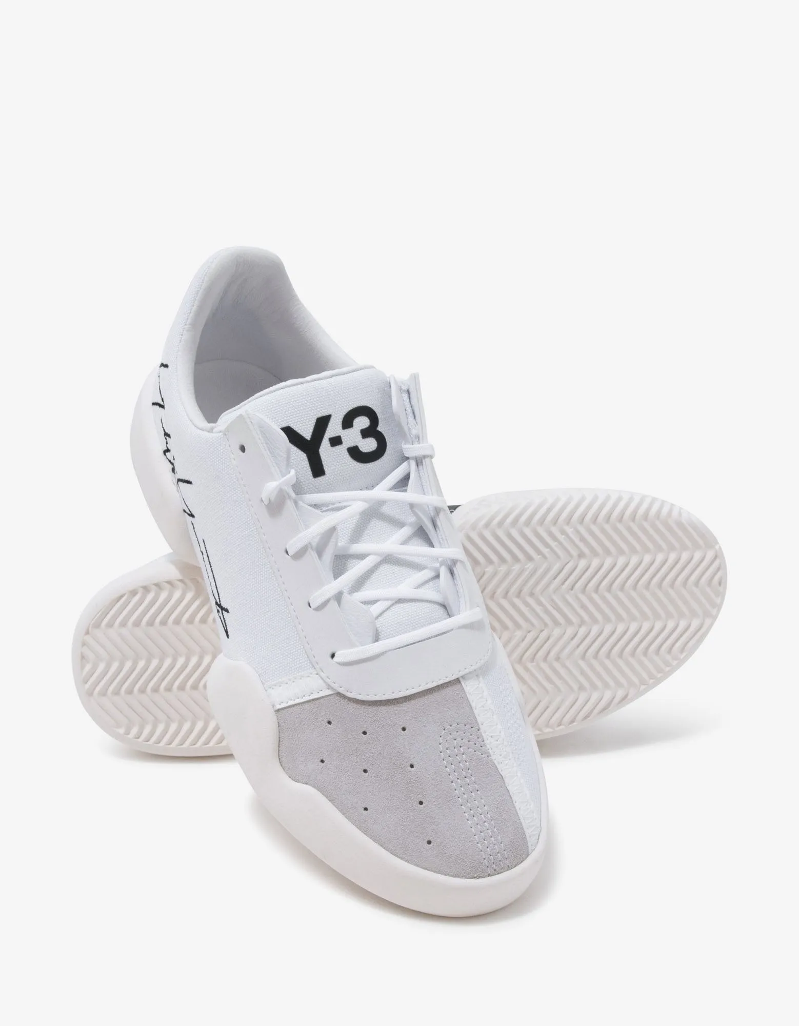 Yunu Trainers -